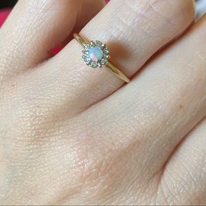 Vintage 14k Opal & Diamond Ring